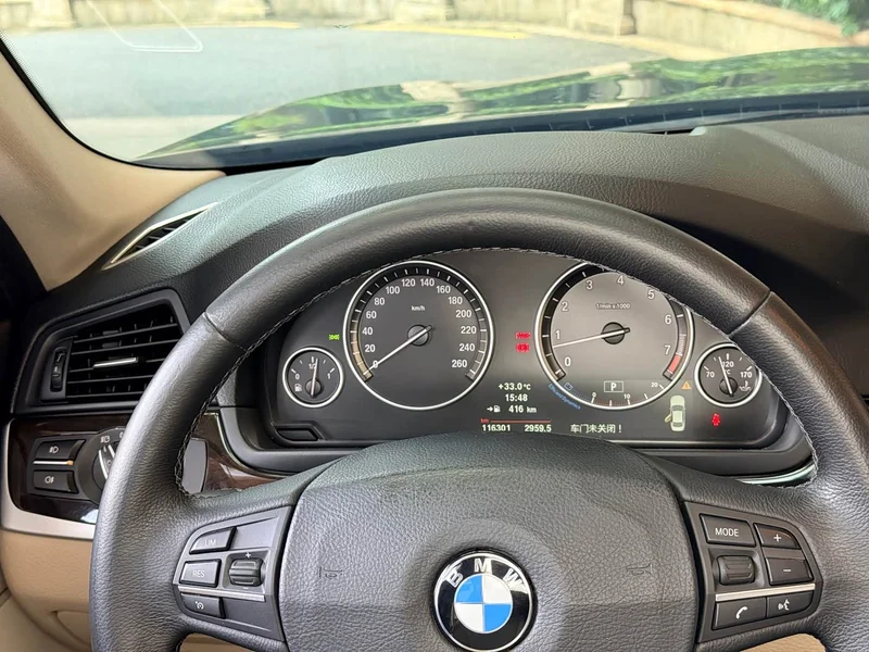 BMW 5-Series — фото 12