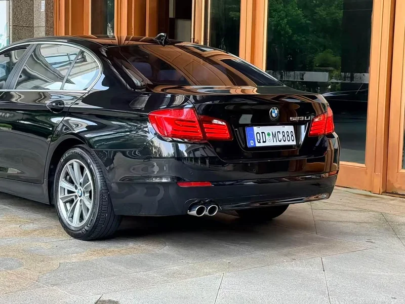 BMW 5-Series — фото 7