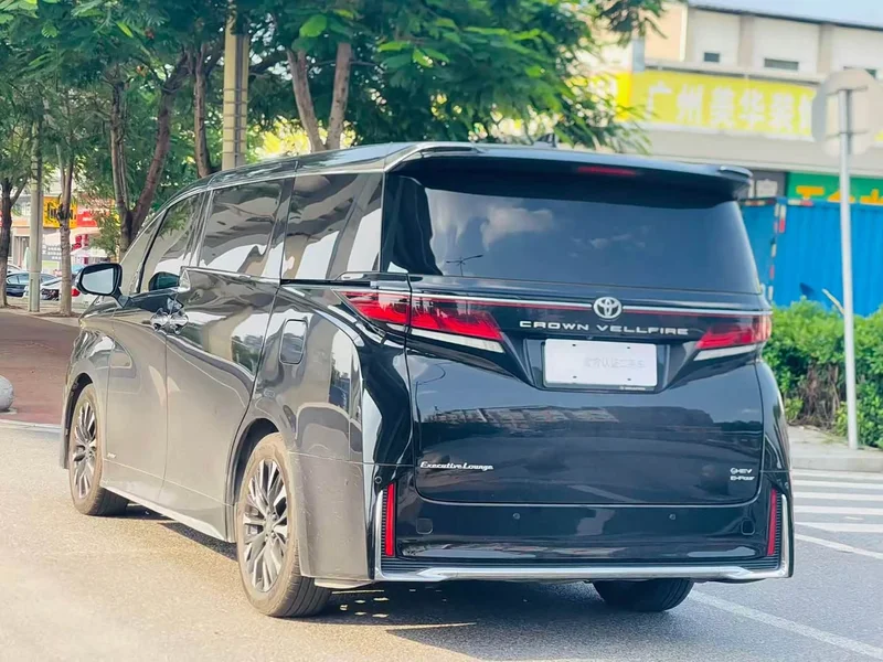 Toyota Vellfire — фото 6