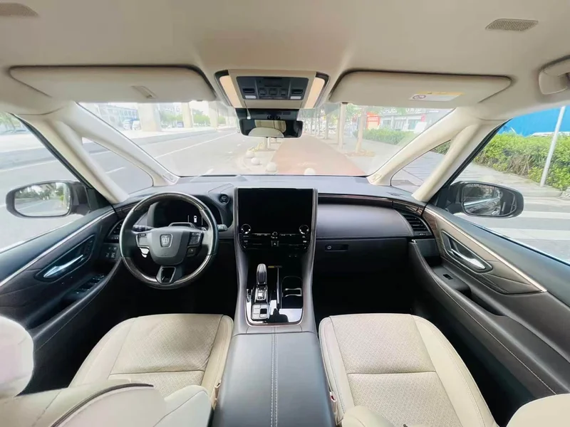 Toyota Vellfire — фото 10