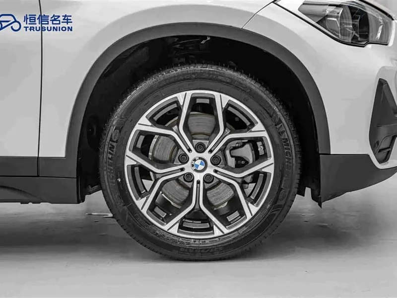 BMW X1 — фото 11
