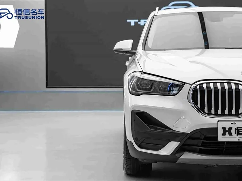 BMW X1 — фото 8