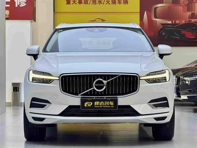 Volvo XC60 — фото 2