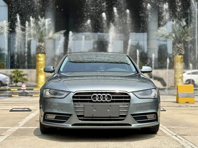 Audi A4L — фото 2
