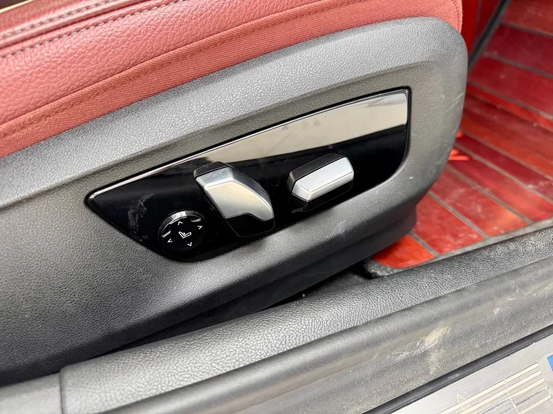 BMW 5-Series — фото 17