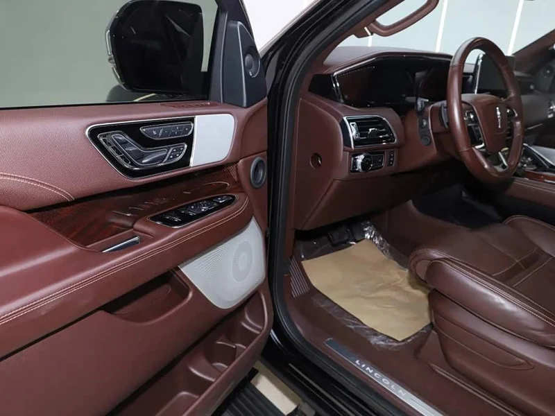 Lincoln Navigator — фото 18