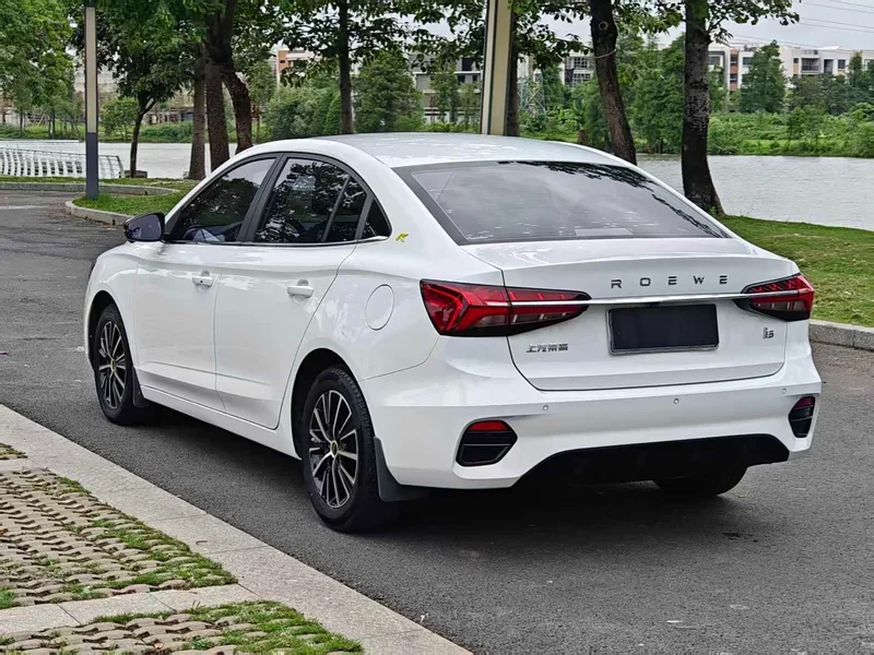 Roewe i5 — фото 10