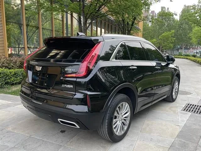 Cadillac XT4 — фото 2