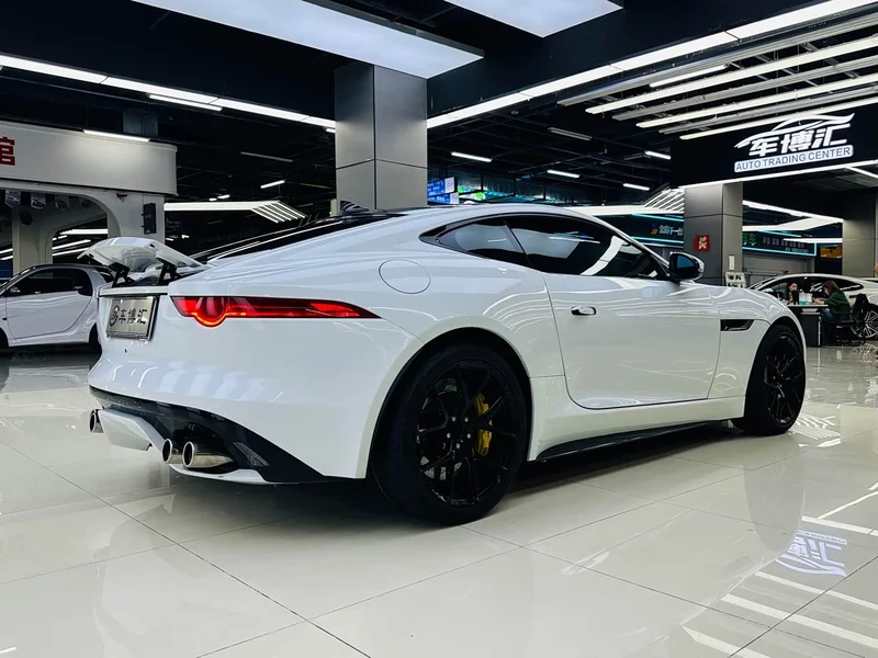 Jaguar F-TYPE — фото 6