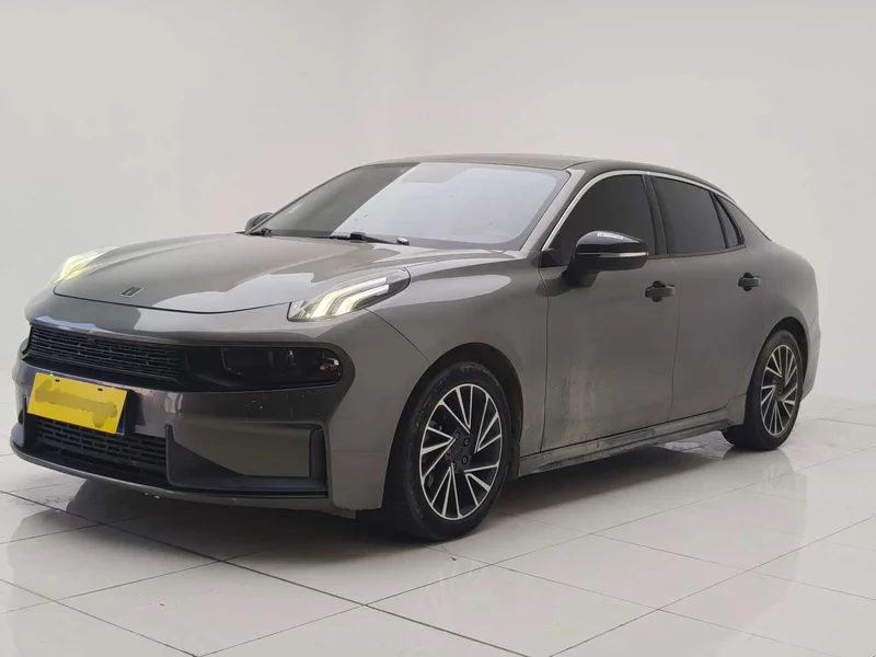 Lynk & Co 03