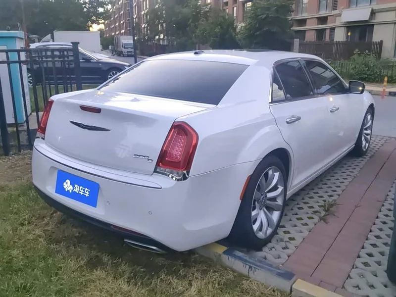 Chrysler 300C — фото 3