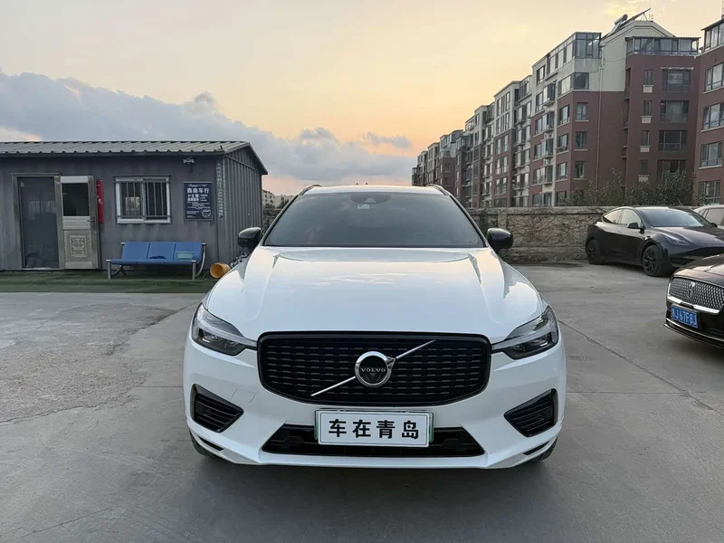 Volvo XC60 PHEV — фото 2