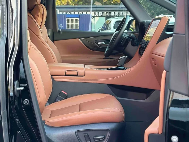 Toyota Vellfire — фото 11