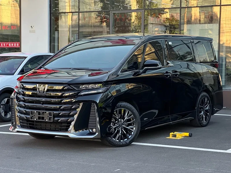 Toyota Vellfire — фото 2