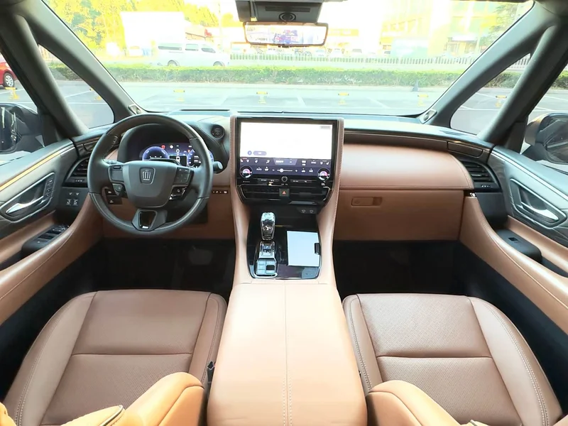 Toyota Vellfire — фото 8