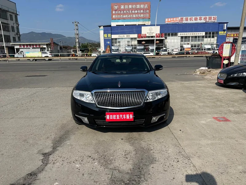 Hongqi H7 — фото 1