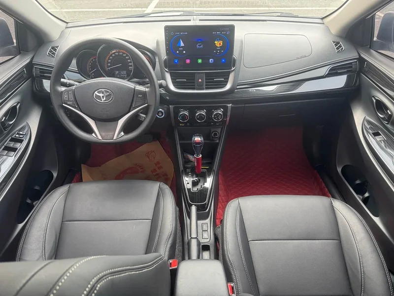Toyota Yaris L — фото 10