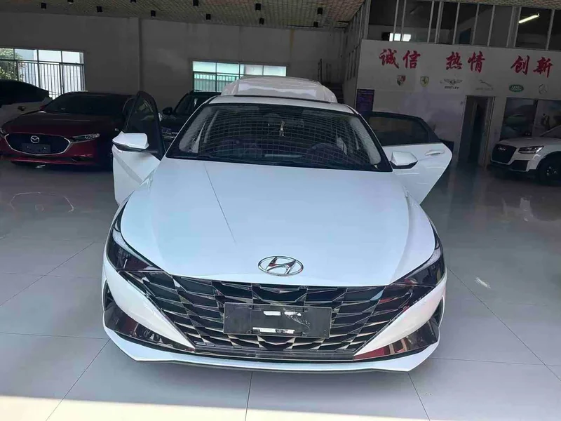 Hyundai Elantra