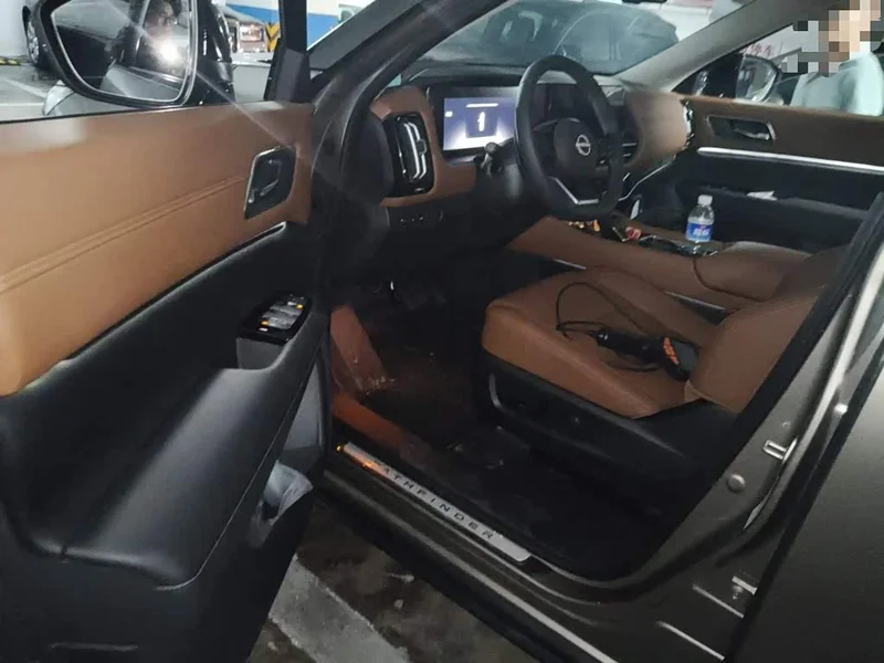 Nissan Pathfinder — фото 17