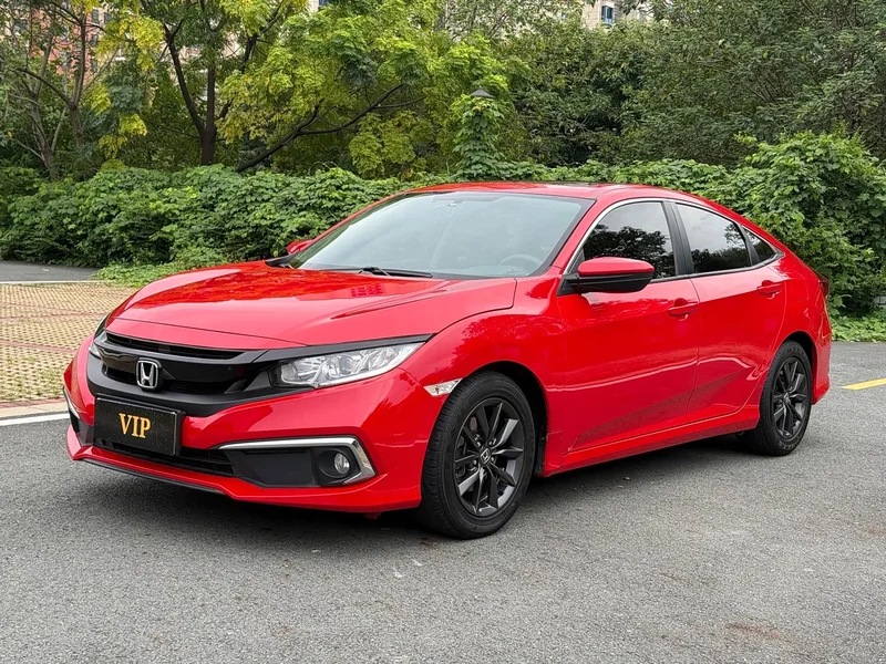 Honda Civic — фото 1