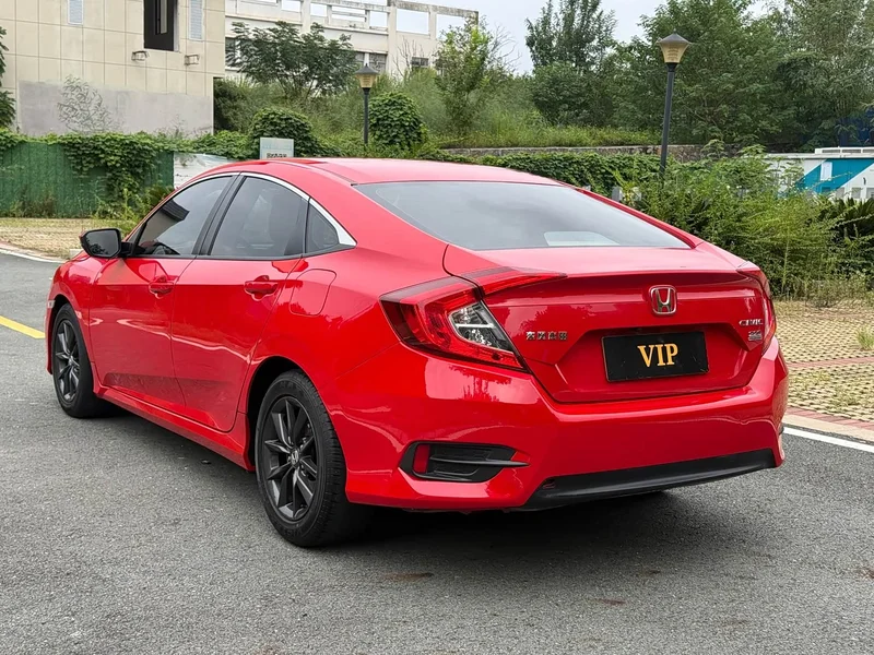 Honda Civic — фото 7