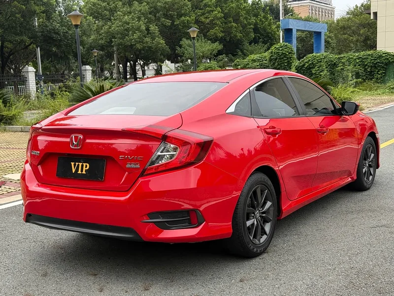 Honda Civic — фото 9