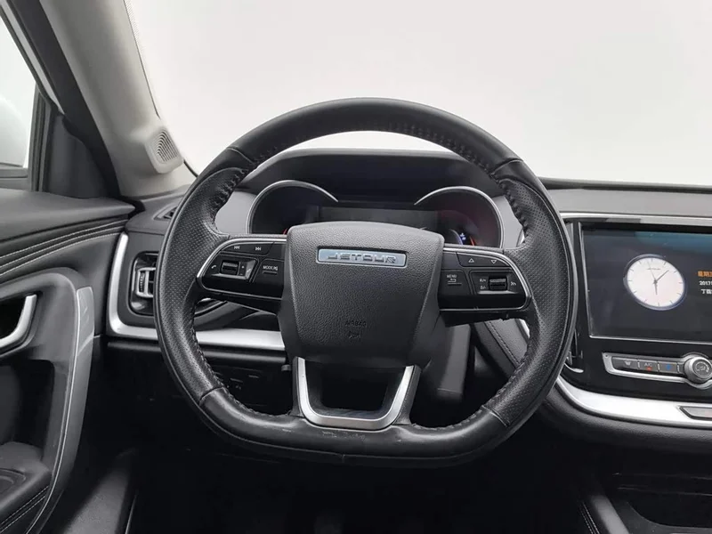 Jetour X70 — фото 11