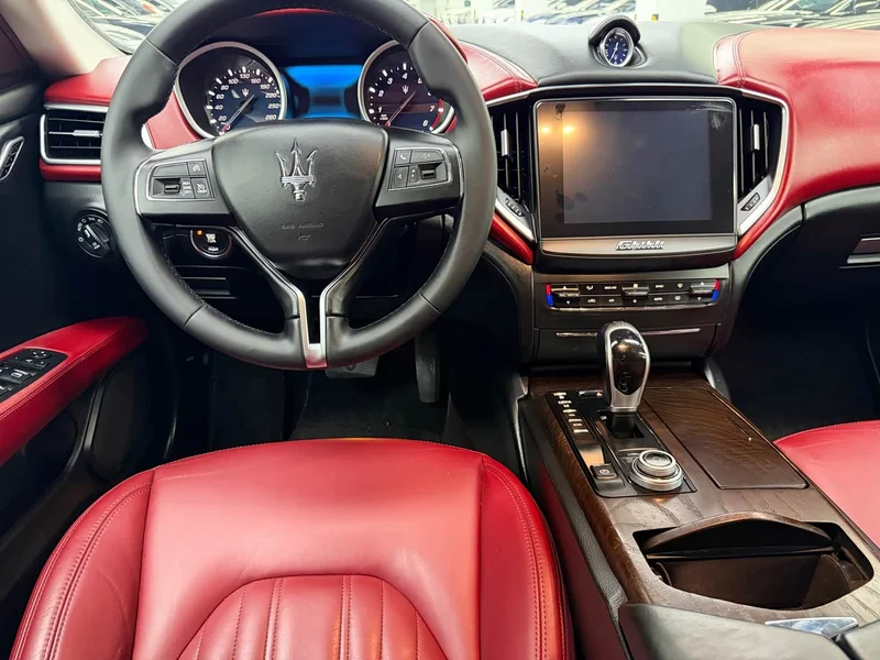 Maserati Ghibli — фото 11