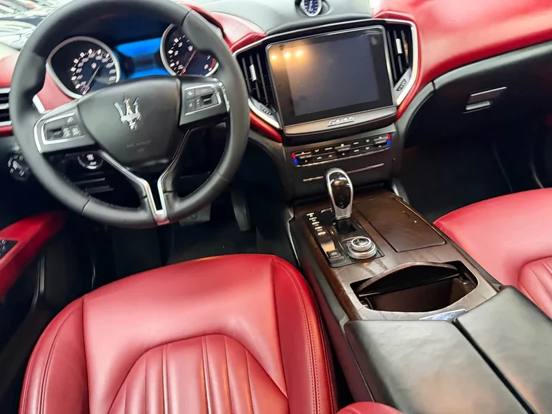 Maserati Ghibli — фото 10