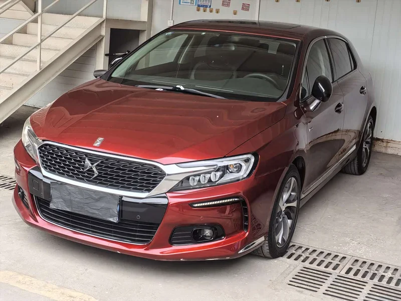 DS 4S