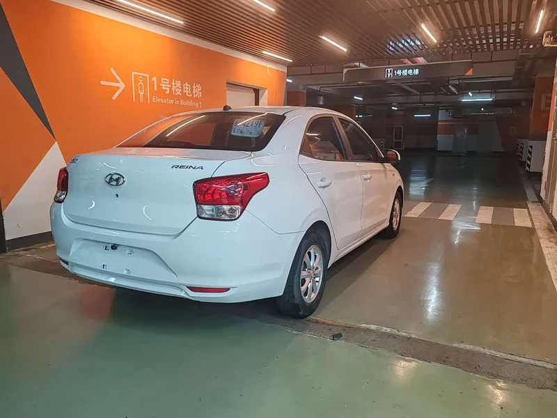 Kia Verna — фото 10