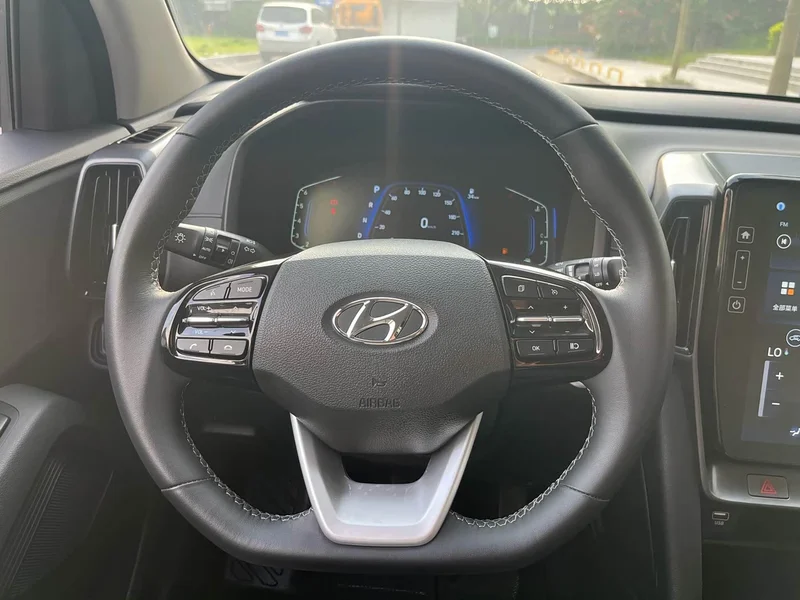 Hyundai ix35 — фото 15