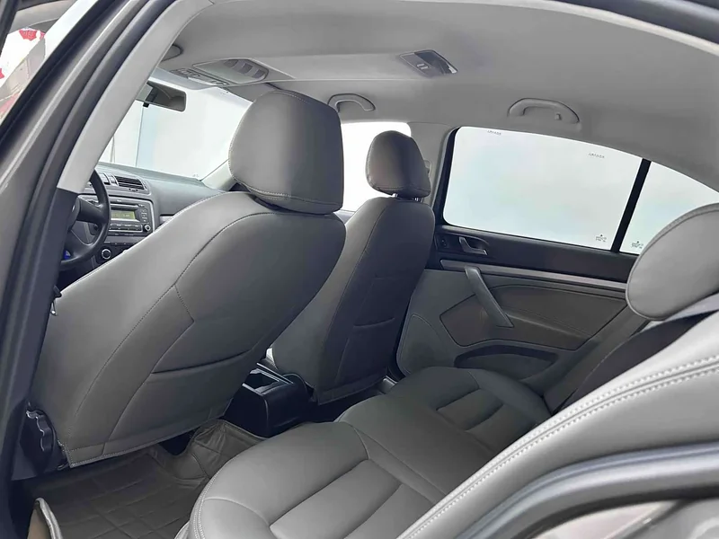 Volkswagen Octavia — фото 5