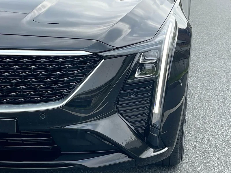 Cadillac CT5 — фото 16