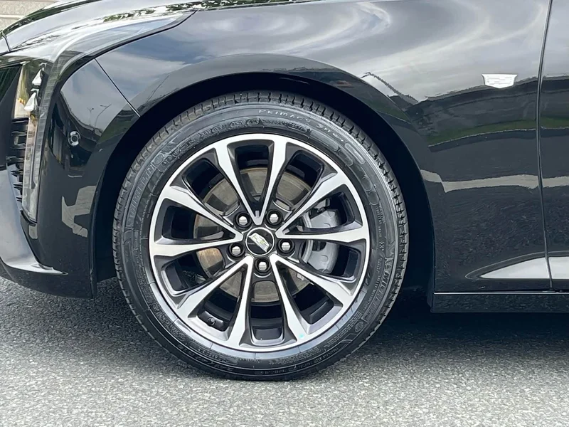 Cadillac CT5 — фото 19
