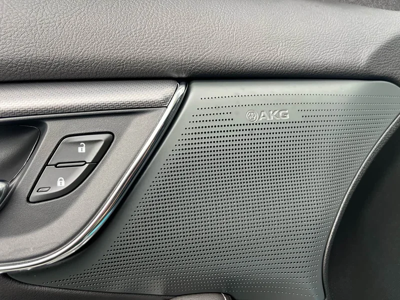 Cadillac CT5 — фото 26