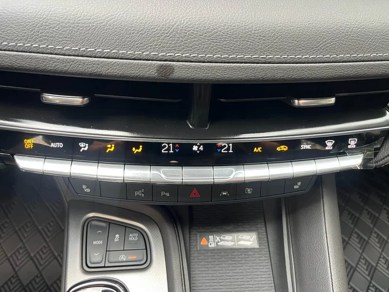 Cadillac CT5 — фото 32