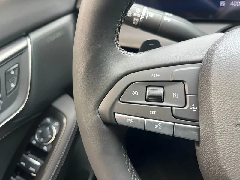 Cadillac CT5 — фото 33