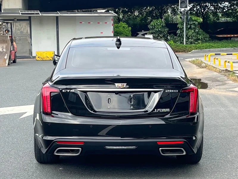 Cadillac CT5 — фото 6