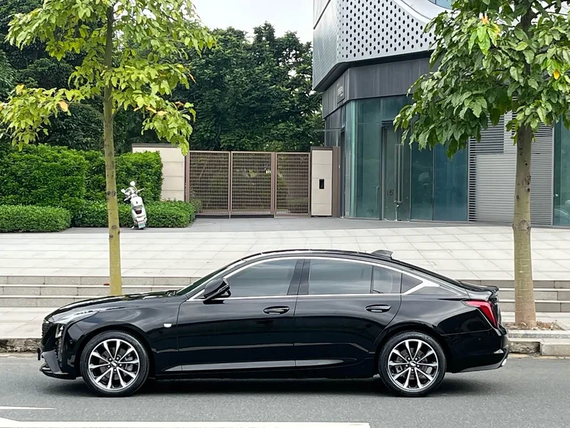 Cadillac CT5 — фото 7