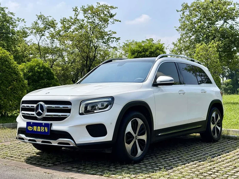 Mercedes-Benz GLB — фото 1