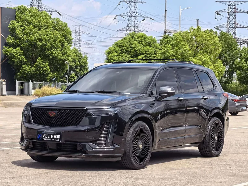 Cadillac XT6 — фото 1