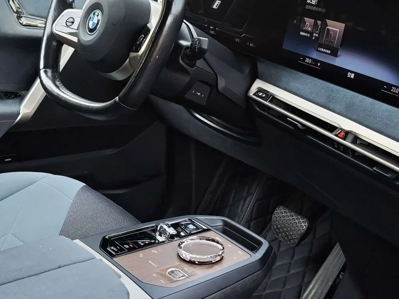 BMW iX — фото 15