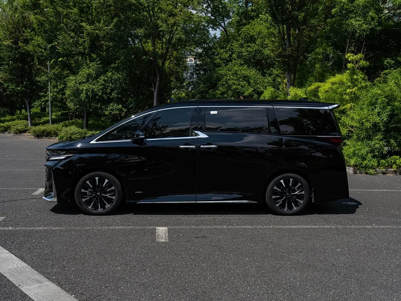 Toyota Vellfire — фото 13