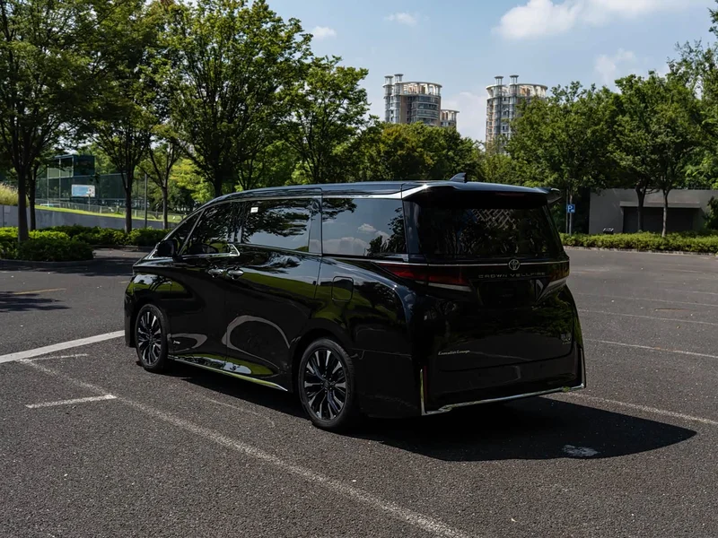 Toyota Vellfire — фото 16