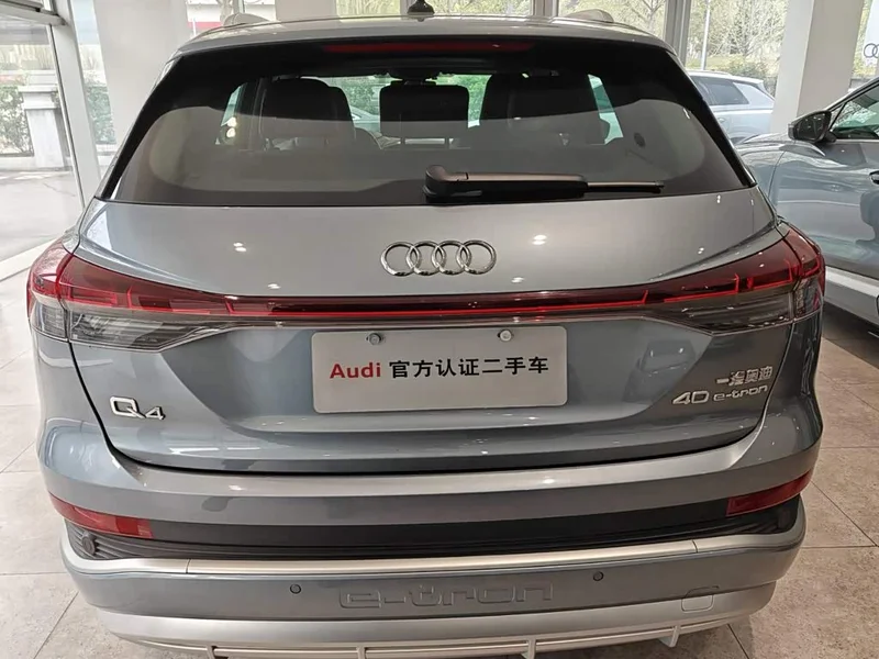 Audi Q4 e-tron — фото 16