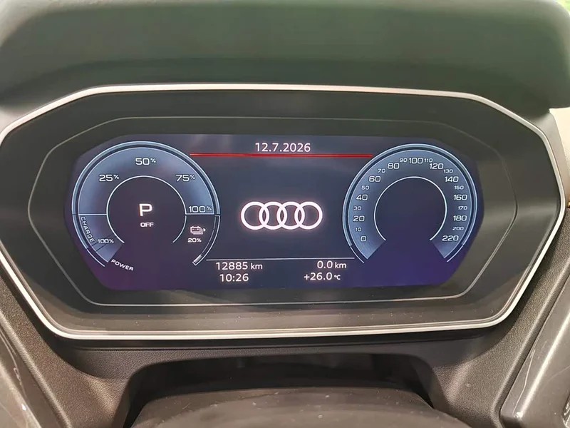 Audi Q4 e-tron — фото 4