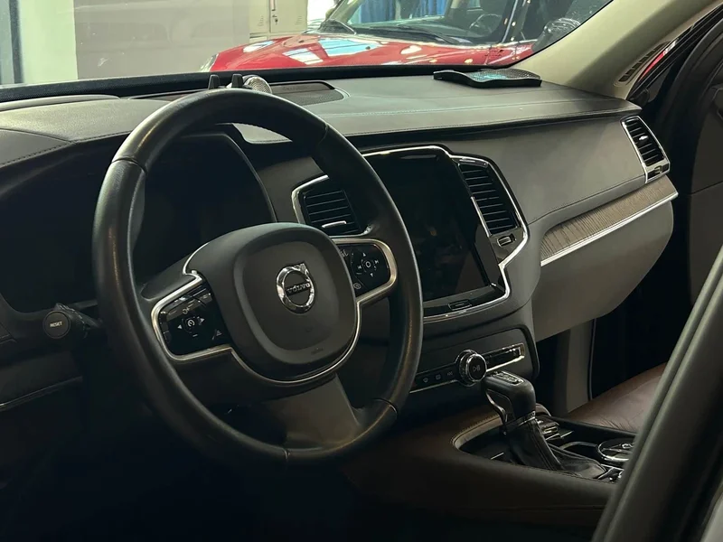 Volvo XC90 — фото 11