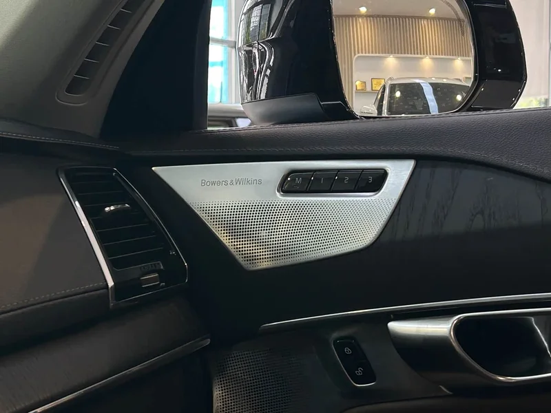 Volvo XC90 — фото 14