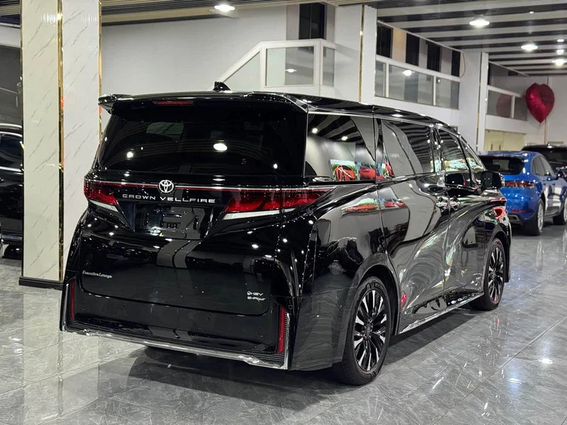 Toyota Vellfire — фото 13